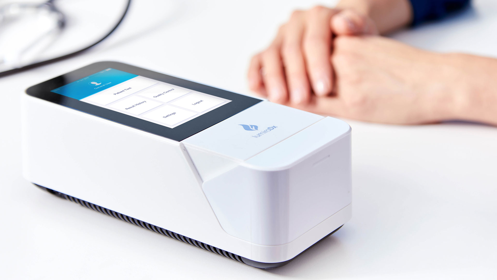 Point-of-Care-Diagnostik Gerät LumiraDx der Firma Roche Diagnostics